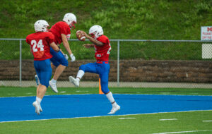 Brodrick Washington scores three TDs for Morgantown in scrimmage against Preston